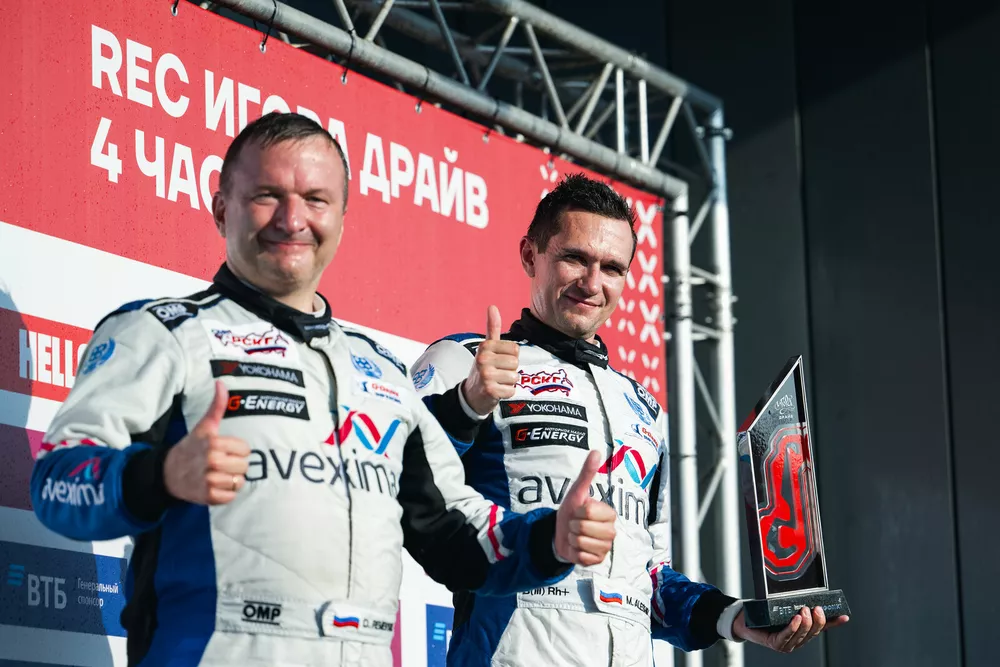 Гонщики Михаил Алешин и Денис Ременяко одержали победу в юбилейном сезоне REC 2025             
                Гонщики Михаил Алешин и Денис Ременяко одержали победу в юбилейном сезоне REC 2025