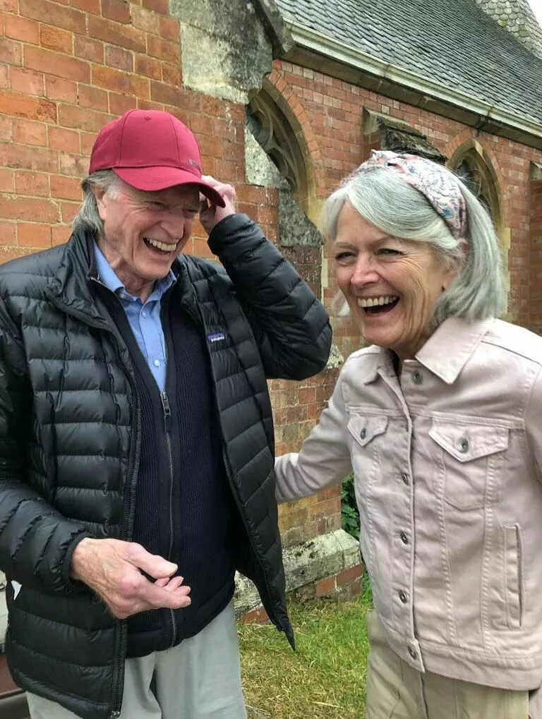 Кейт Бекинсейл эмоционально почтила мать в памятном послании             
                Кейт Бекинсейл эмоционально почтила мать в памятном послании