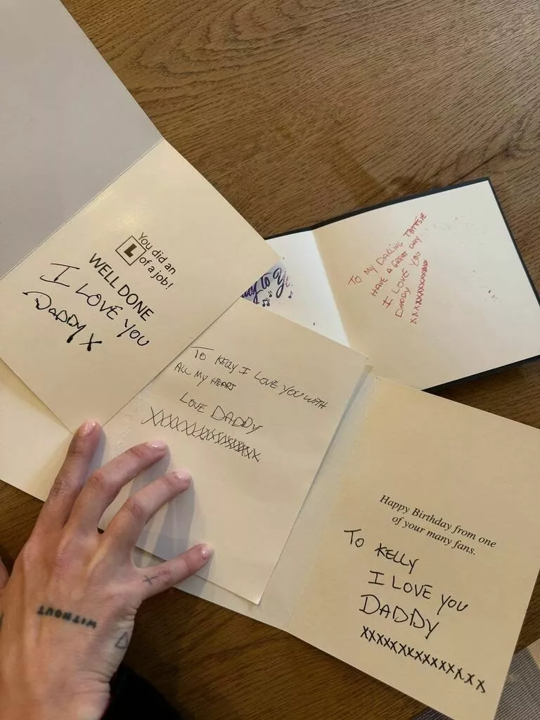 Келли Осборн отметила первый день рождения без отца Оззи Осборна             
                Келли Осборн отметила первый день рождения без отца Оззи Осборна