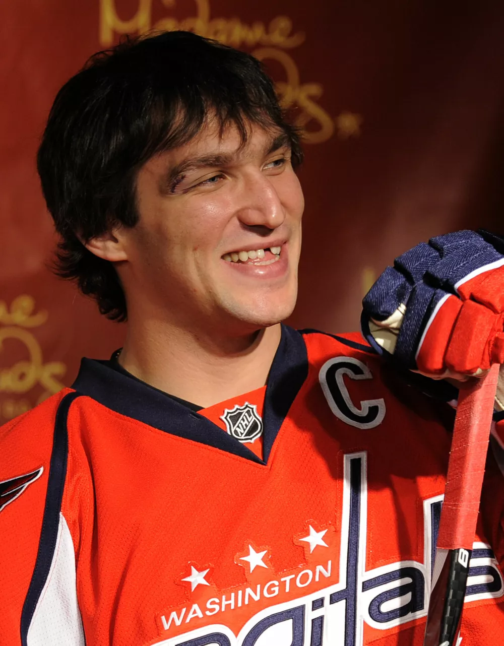 Александр Овечкин забил исторический 900-й гол
Александр Овечкин забил исторический 900-й гол