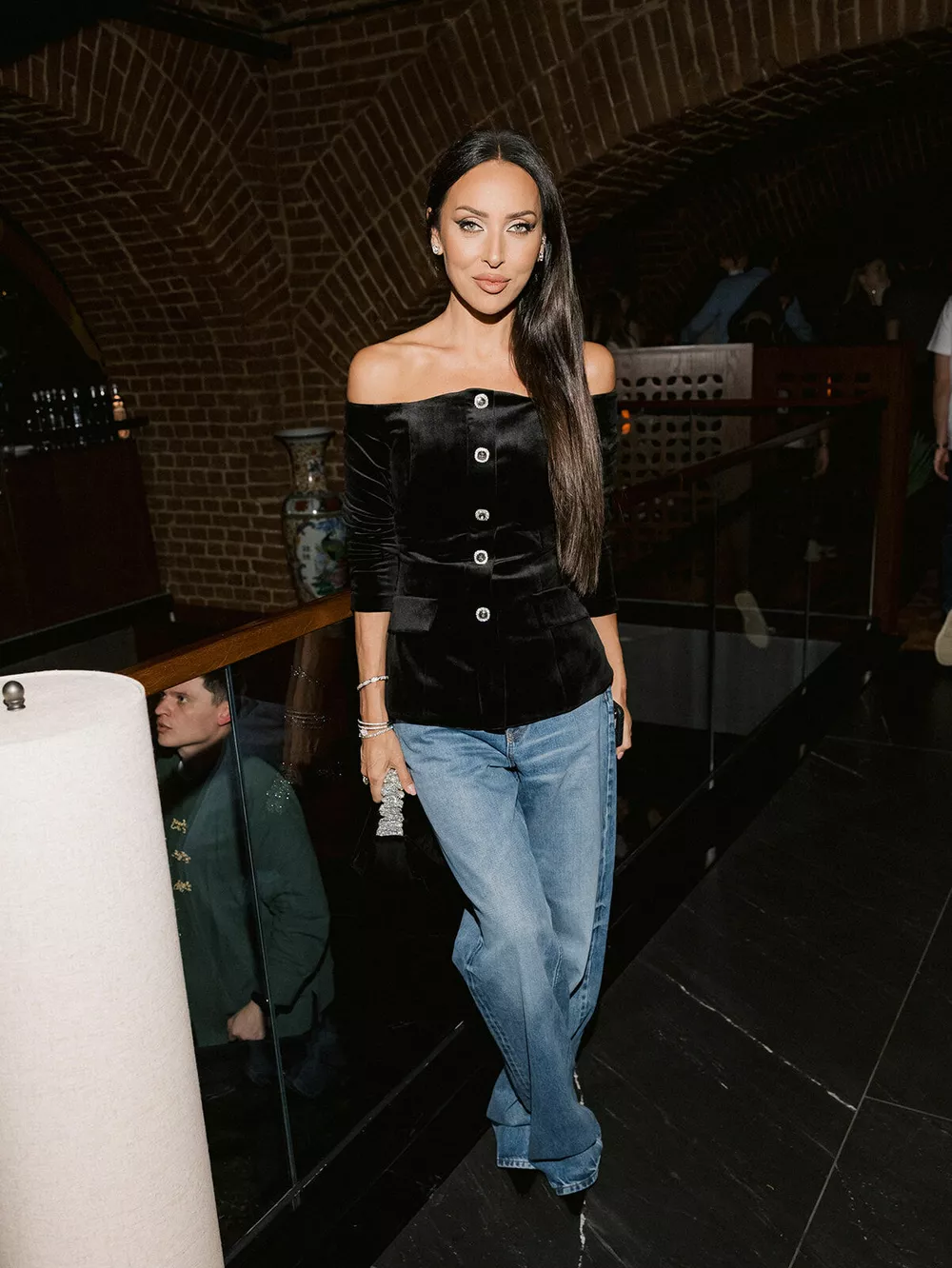 Алсу, Ксения Собчак, Юлия Барановская и другие селебрити на открытии нового ресторана в центре Москвы
Алсу, Ксения Собчак, Юлия Барановская и другие селебрити на открытии нового ресторана в центре Москвы