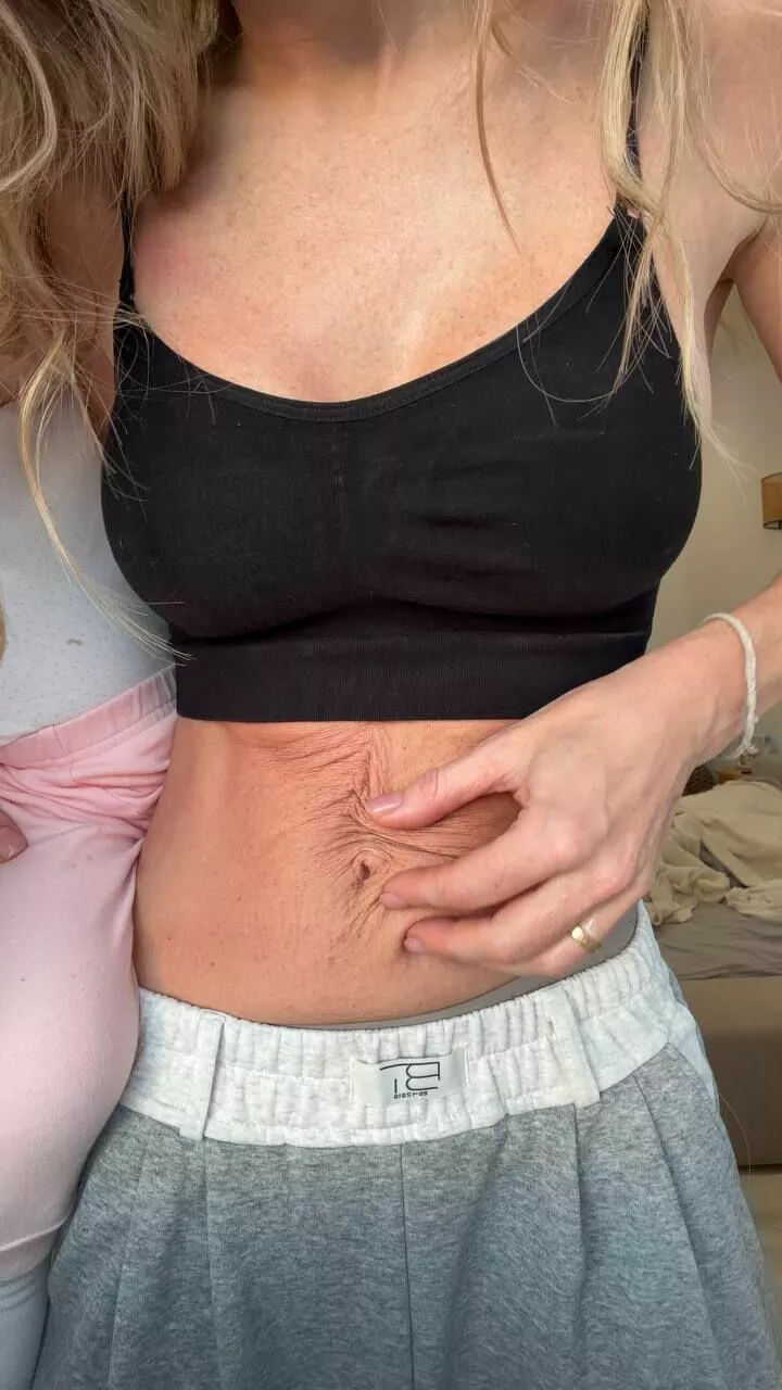 Анна Хилькевич расплакалась из-за проблем с фигурой после третьих родов Анна Хилькевич расплакалась из-за проблем с фигурой после третьих родов