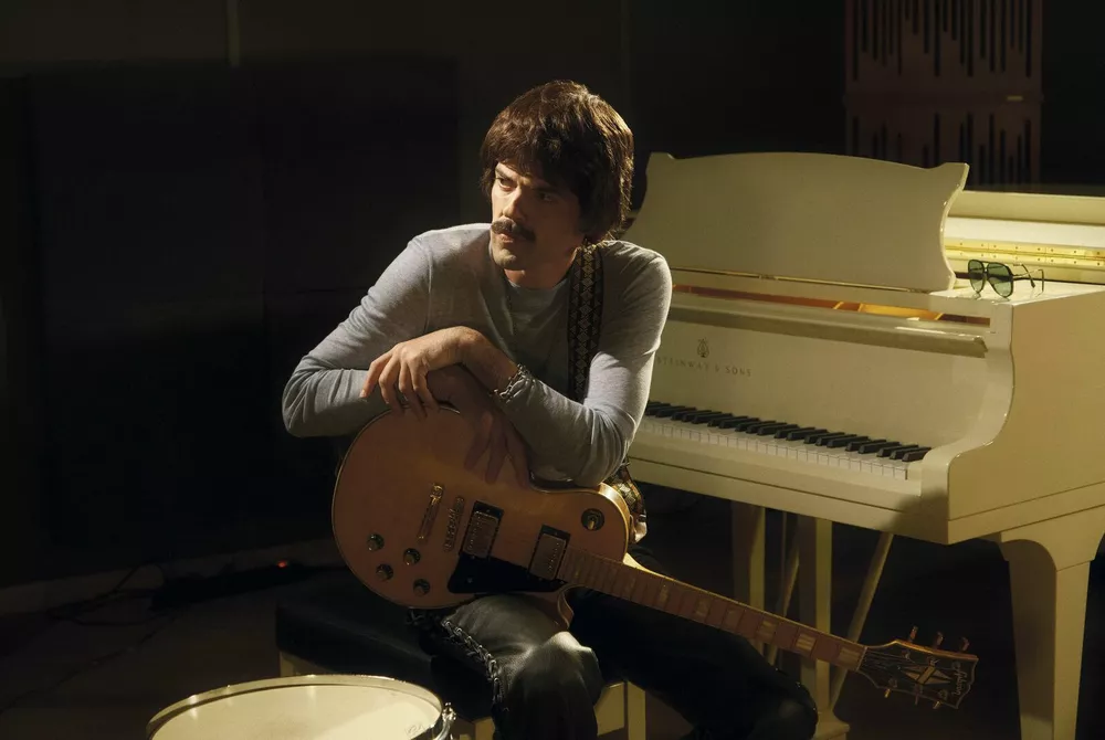 Антон Лапенко: "В следующем году, согласно предсказаниям, я женюсь! "
Антон Лапенко: "В следующем году, согласно предсказаниям, я женюсь! "