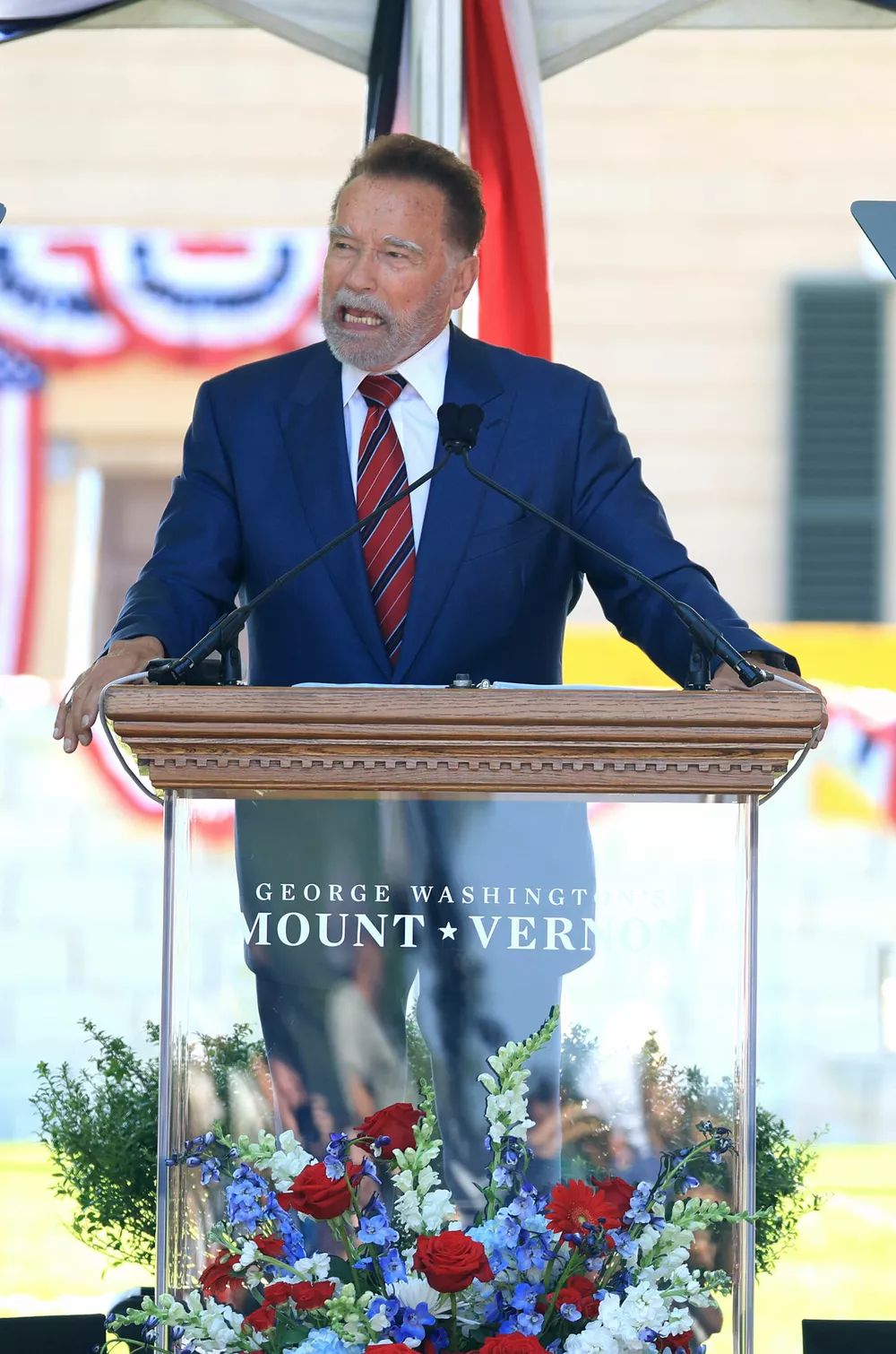 Арнольд Шварценеггер организовал благотворительный кинопоказ