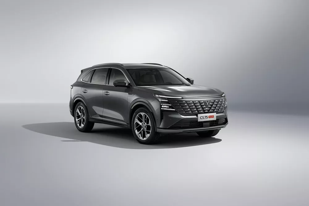 Брутальный Tank, технологичный Geely, динамичный Changan, бизнес-вэн JAC, роскошный Exeed – главные события в мире авто