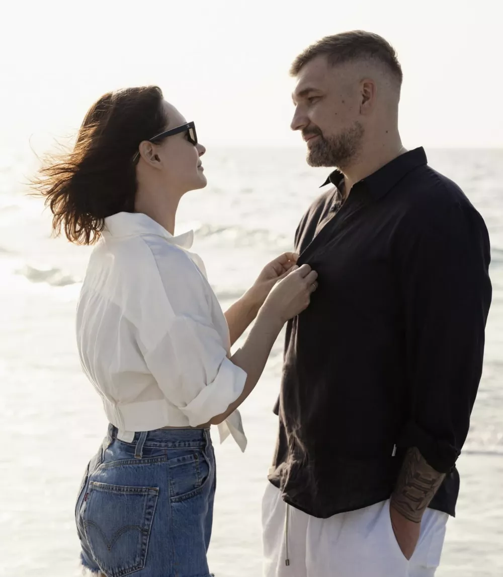 Баста с супругой показали романтические фото с отдыха