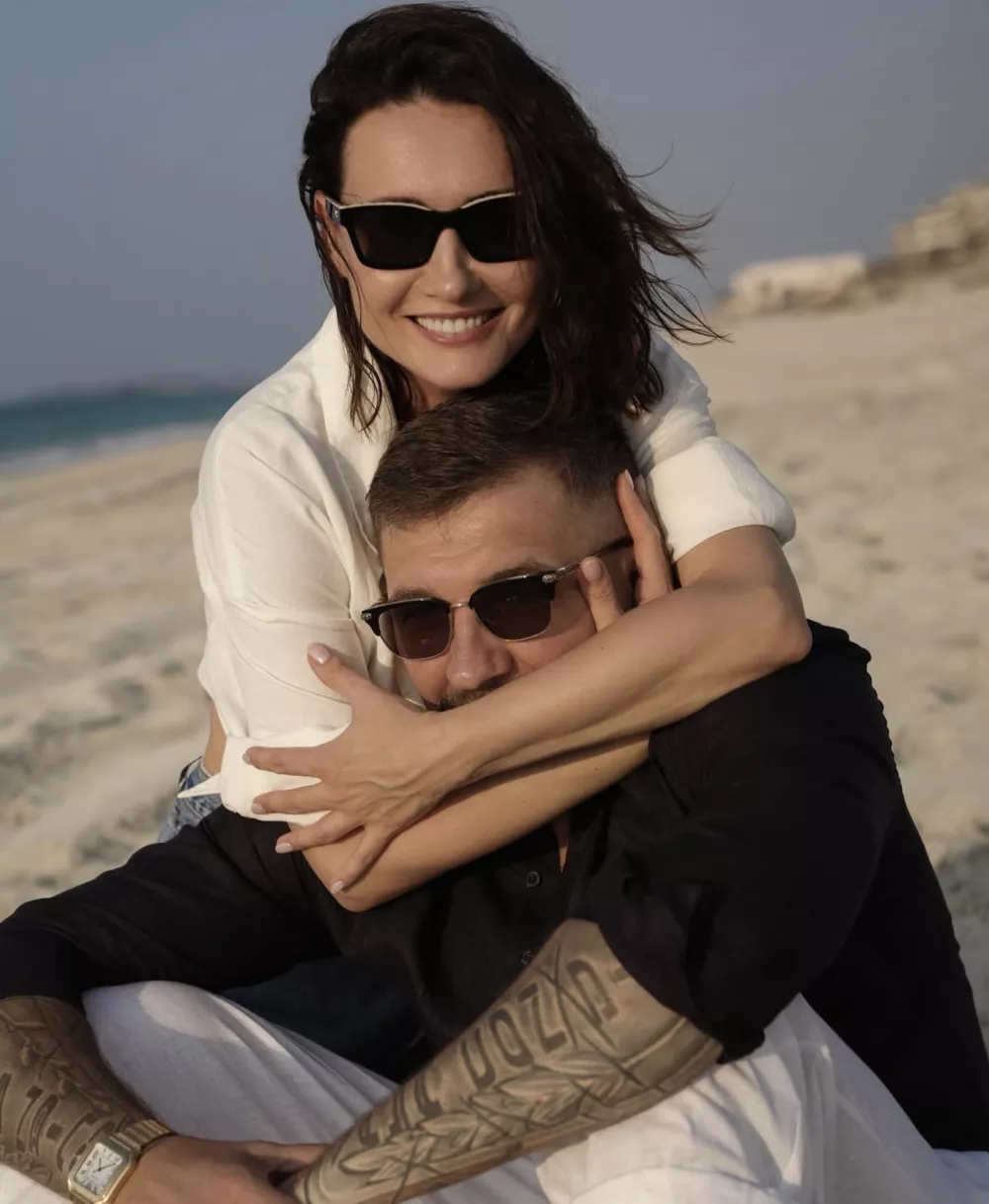 Баста с супругой показали романтические фото с отдыха