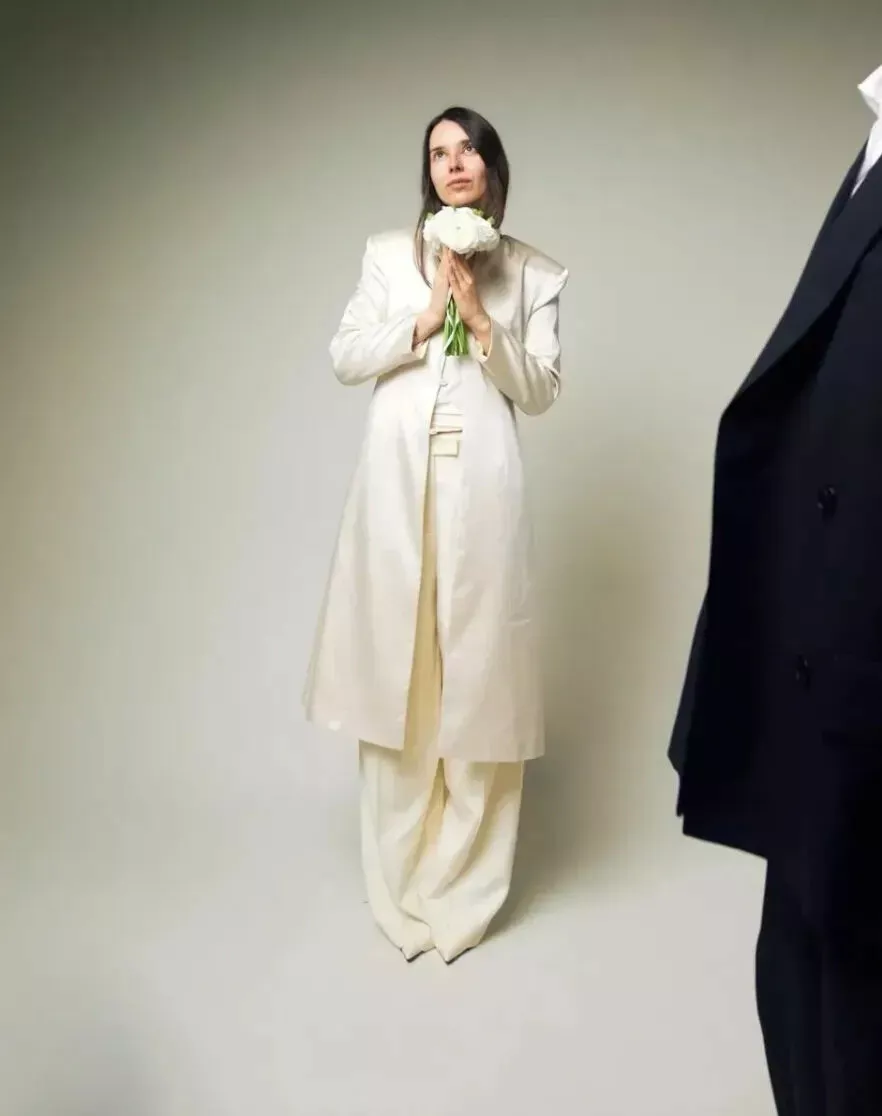 Дочь Андрея Кончаловского вышла замуж
Дочь Андрея Кончаловского вышла замуж