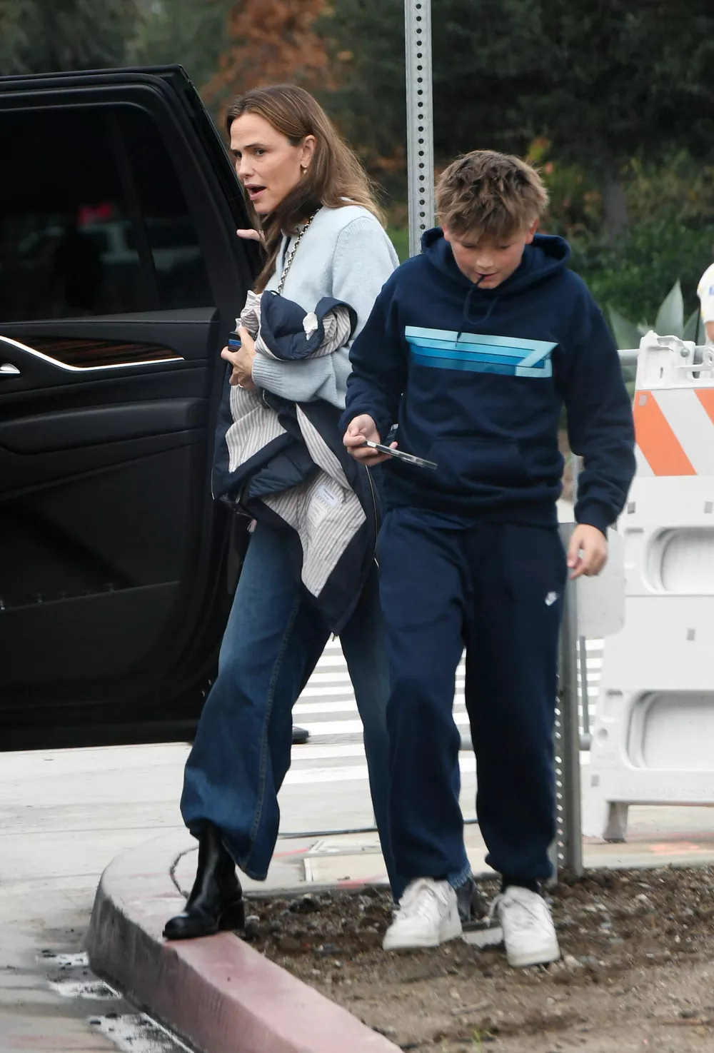 Дженнифер Гарнер сводила сына от Бена Аффлека на футбол
Дженнифер Гарнер сводила сына от Бена Аффлека на футбол