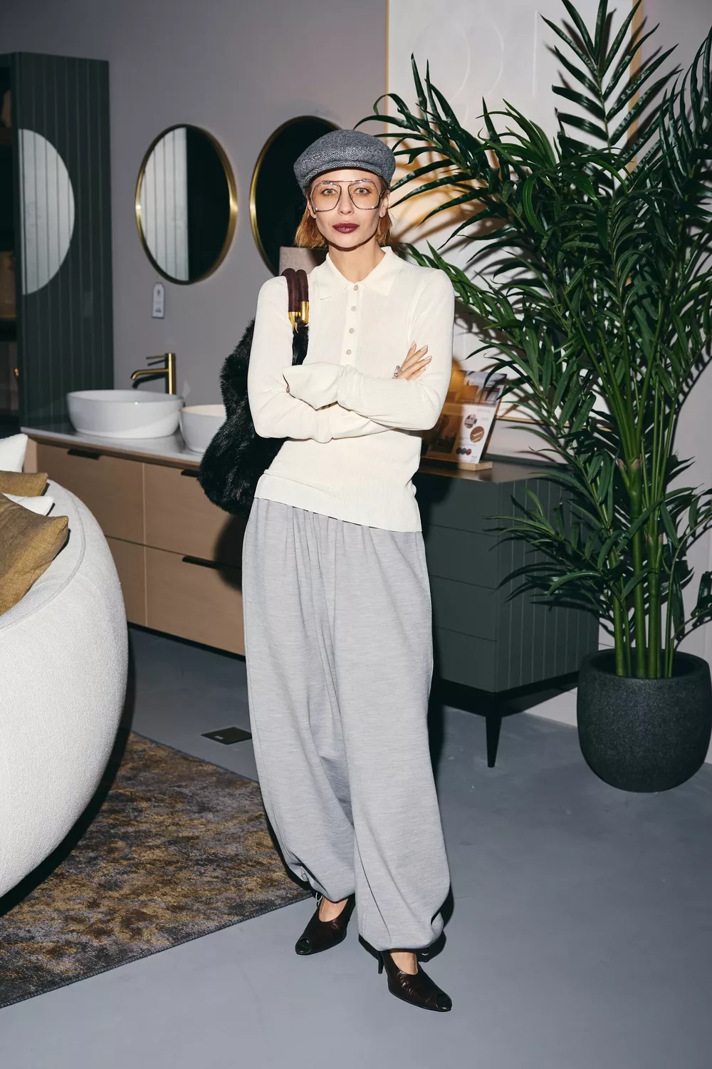 Елена Кулецкая и другие знаменитости на открытии мебельного универмага
Елена Кулецкая и другие знаменитости на открытии мебельного универмага