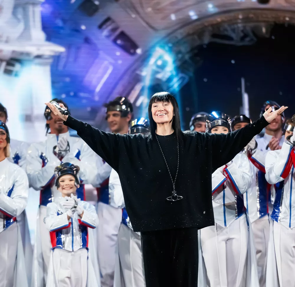 Филипп Киркоров, Александр Буйнов, Олег Газманов и другие на премьере футуристического шоу "Мы из будущего"