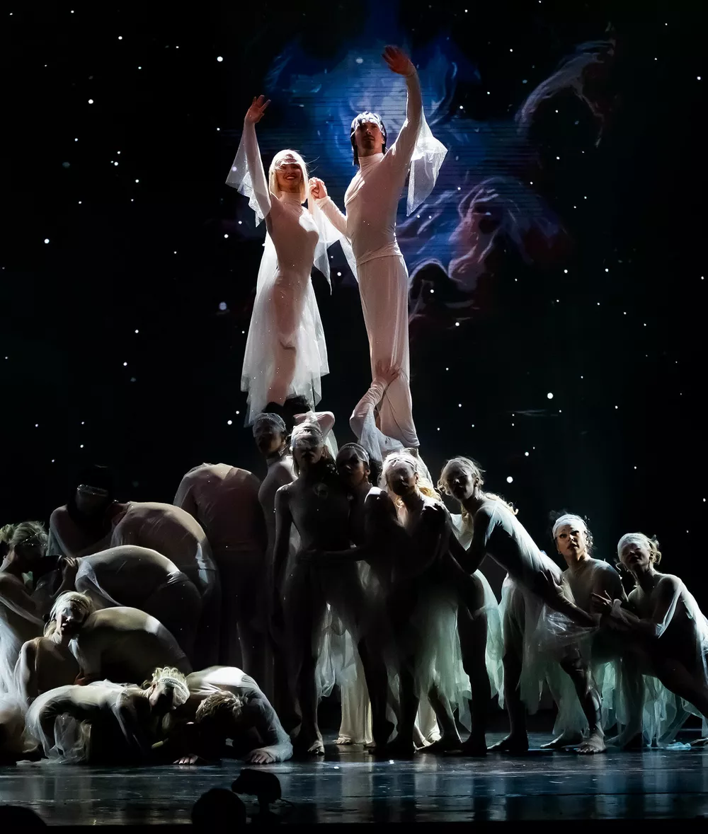 Филипп Киркоров, Александр Буйнов, Олег Газманов и другие на премьере футуристического шоу "Мы из будущего"