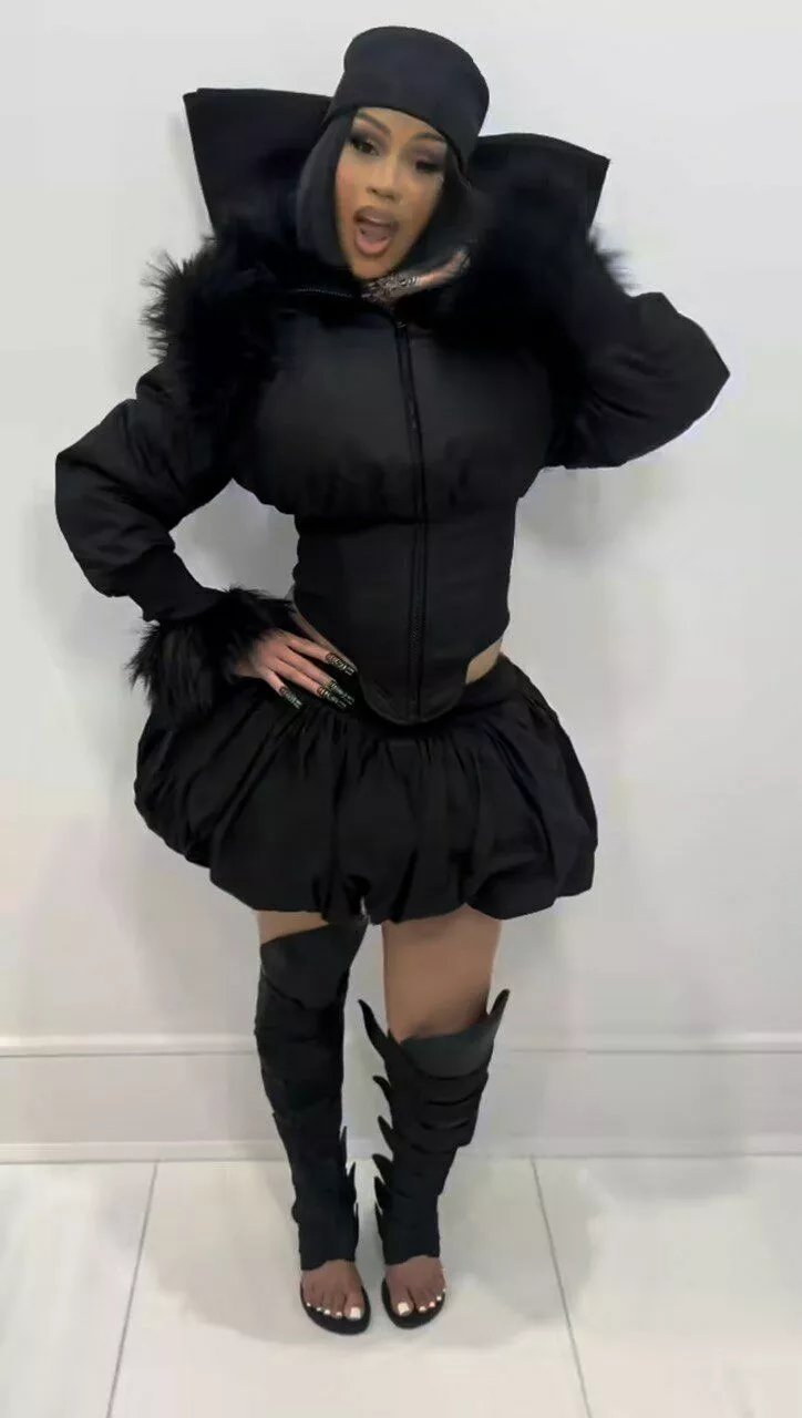 Карди Би впервые появилась на публике после рождения четвертого ребенка
Карди Би впервые появилась на публике после рождения четвертого ребенка