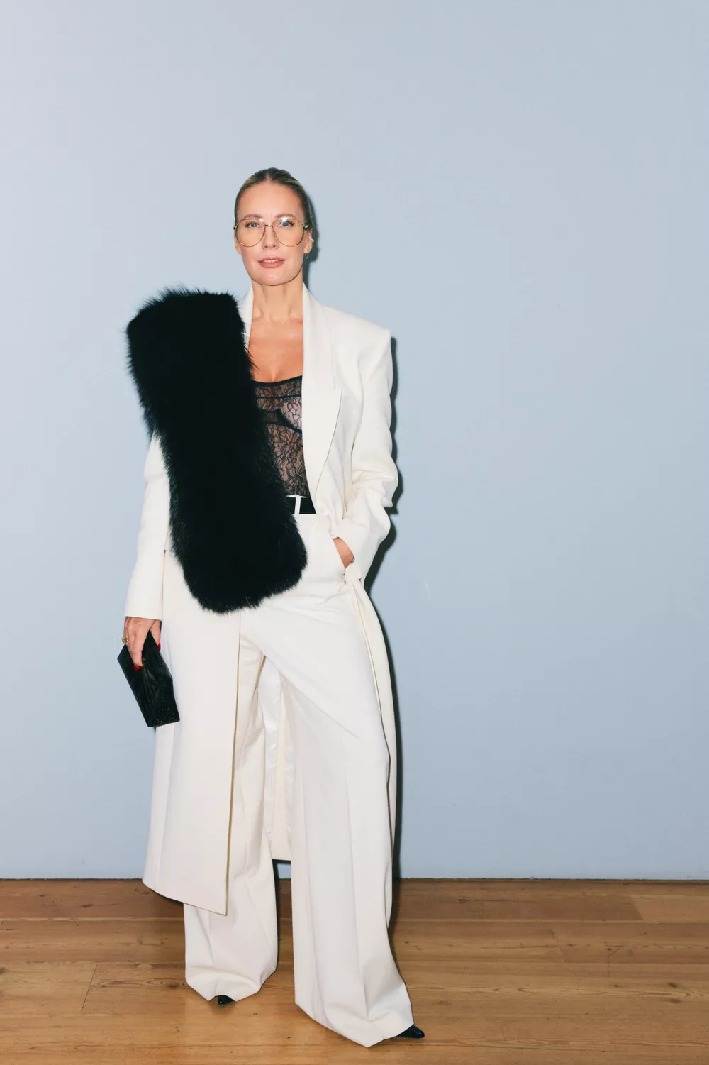 Карина Нигай на арт-показе и не только: дайджест fashion-новостей
Карина Нигай на арт-показе и не только: дайджест fashion-новостей