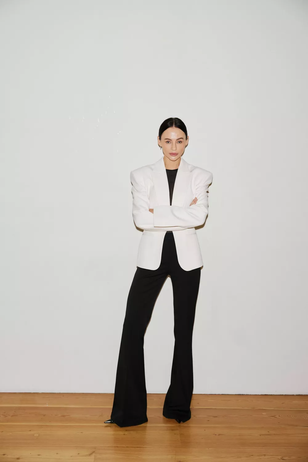 Карина Нигай на арт-показе и не только: дайджест fashion-новостей