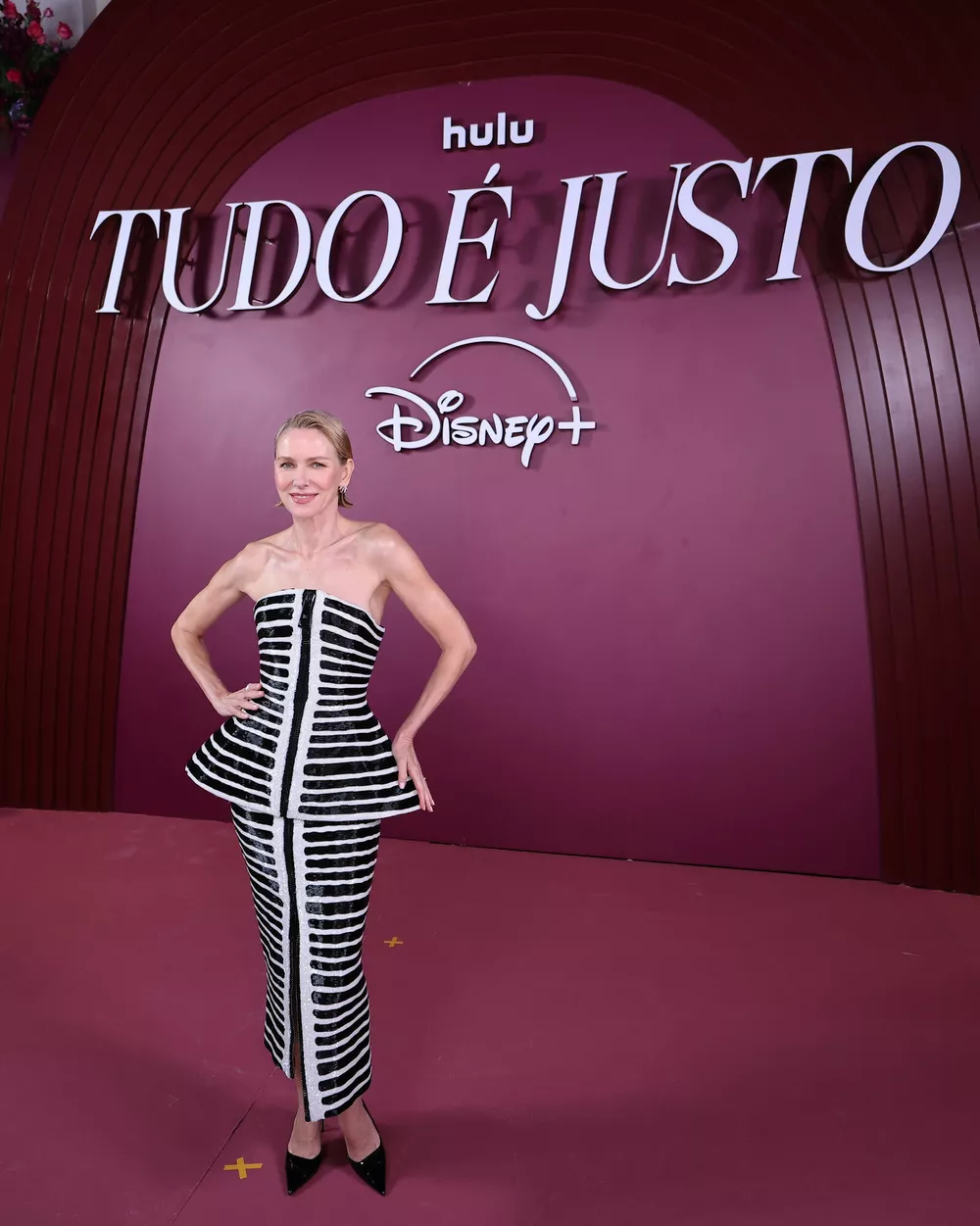 
                Ким Кардашьян, Наоми Уоттс и Сара Полсон на премьере сериала "Все честно" в Бразилии            