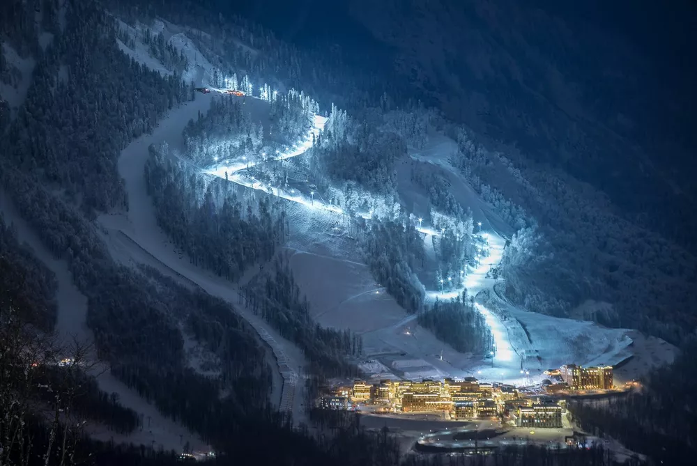 
                Курорты Красной Поляны: рождество над облаками            