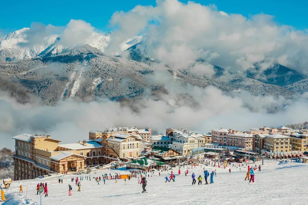 
                Курорты Красной Поляны: рождество над облаками            