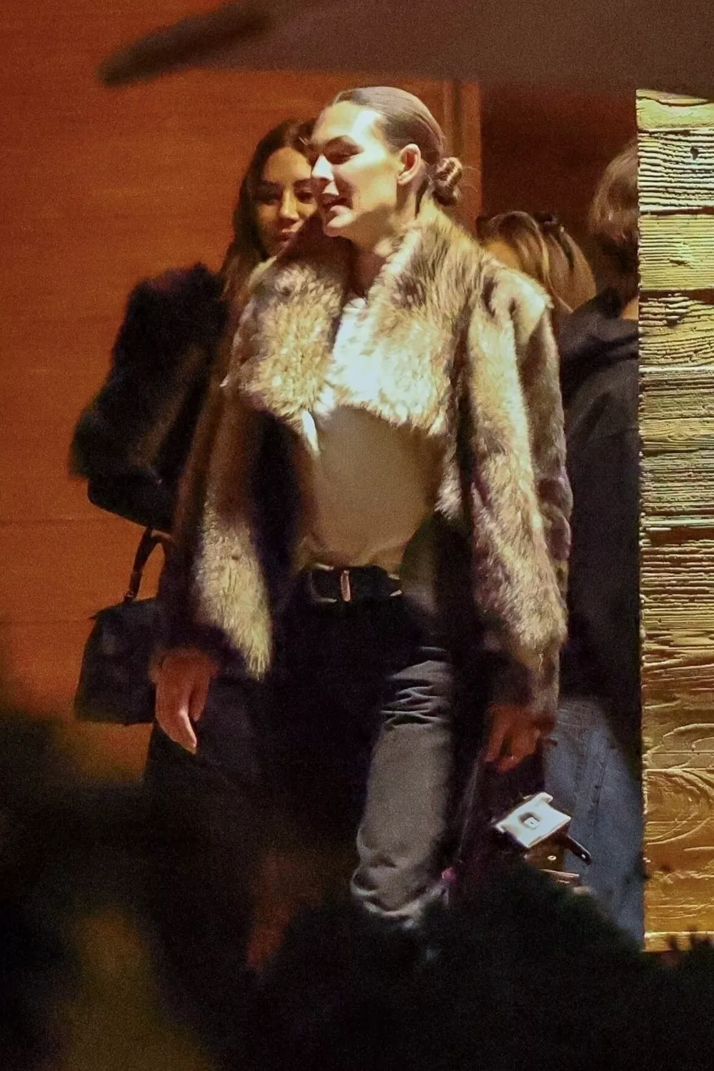 Леонардо Ди Каприо провел День благодарения в компании возлюбленной и лучшего друга