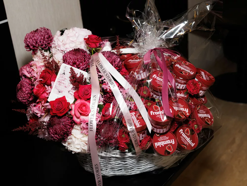 Игорь Крутой, Николай Басков, Лолита, Виктория Токарева, Геннадий Хазанов: гости презентации новой книги Аллы Крутой
Игорь Крутой, Николай Басков, Лолита, Виктория Токарева, Геннадий Хазанов: гости презентации новой книги Аллы Крутой