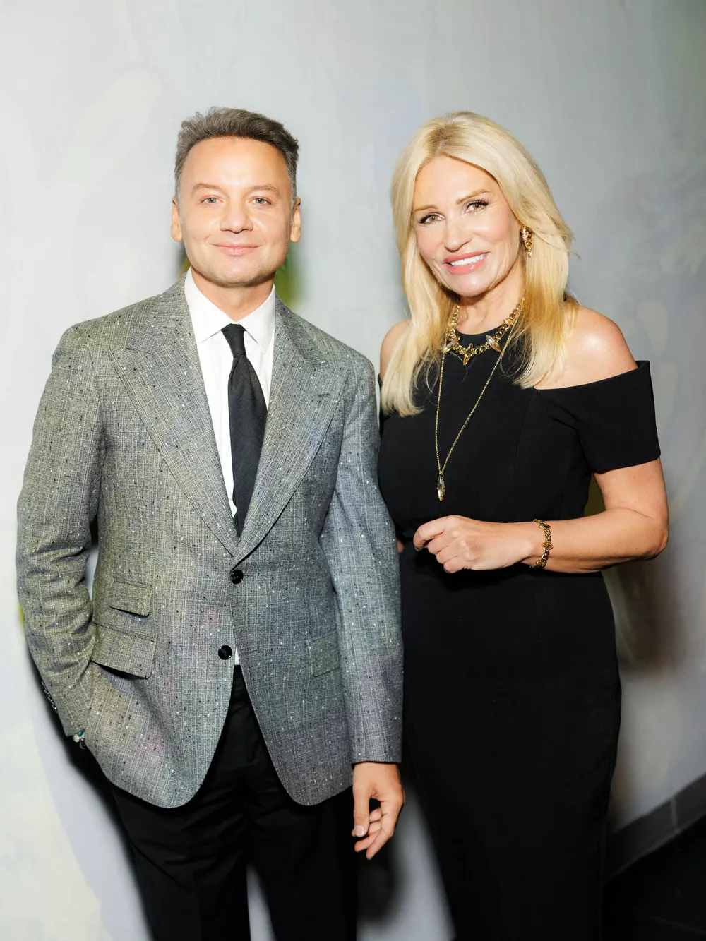 Игорь Крутой, Николай Басков, Лолита, Виктория Токарева, Геннадий Хазанов: гости презентации новой книги Аллы Крутой
Игорь Крутой, Николай Басков, Лолита, Виктория Токарева, Геннадий Хазанов: гости презентации новой книги Аллы Крутой