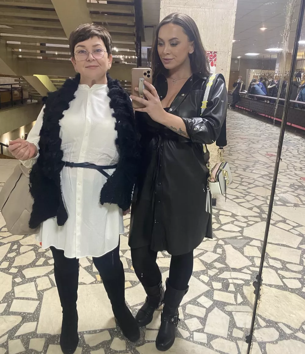 Мама Жанны Фриске перенесла операцию
Мама Жанны Фриске перенесла операцию