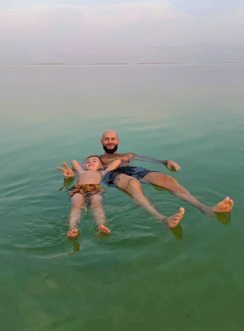 На фоне развода Джиган увез сына в Израиль
На фоне развода Джиган увез сына в Израиль