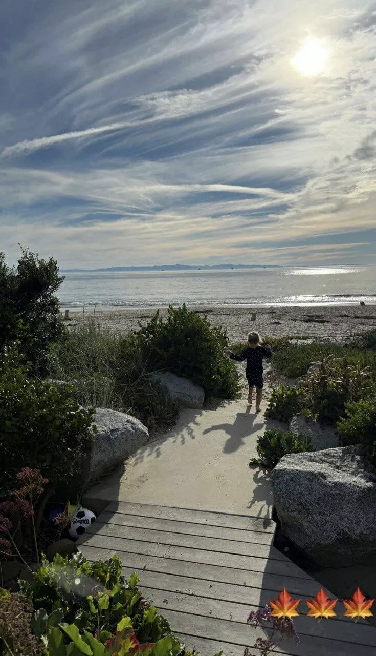 Орландо Блум показал повзрослевшего сына и дочь Орландо Блум показал повзрослевшего сына и дочь