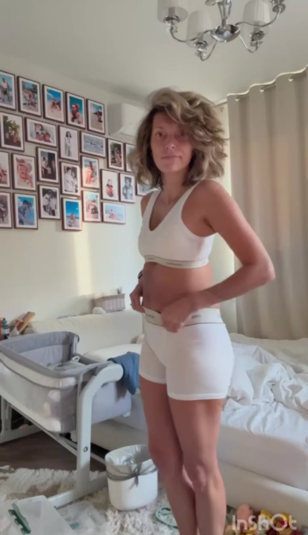 
                Регина Тодоренко показала фигуру через полтора месяца после родов: фото            