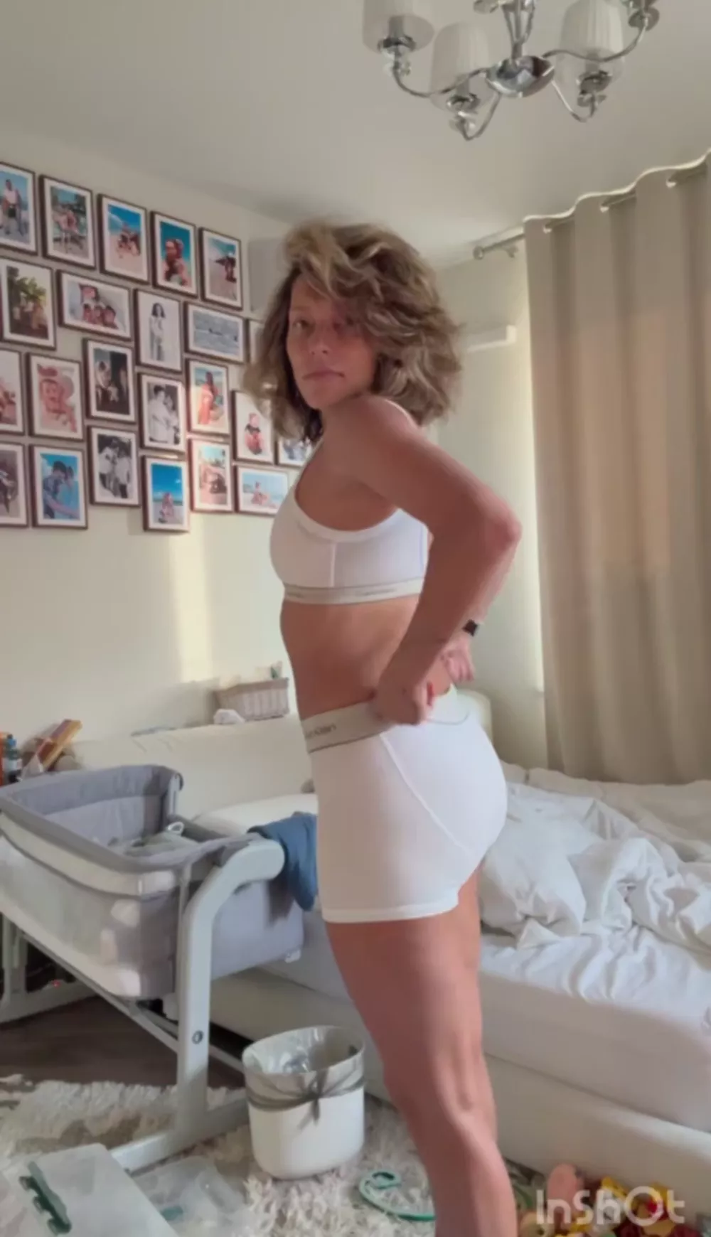 
                Регина Тодоренко показала фигуру через полтора месяца после родов: фото            