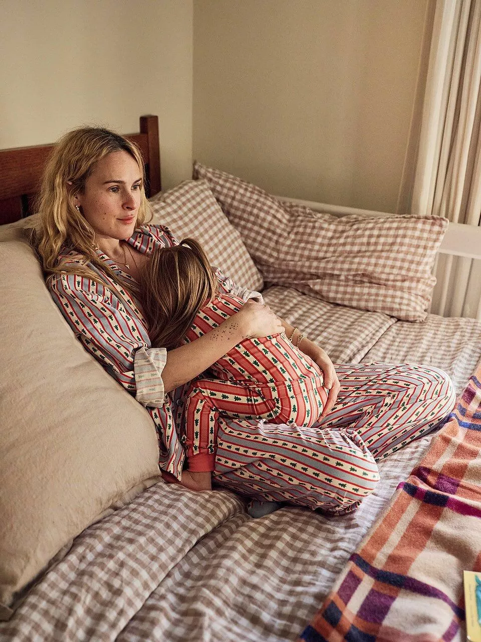 Румер Уиллис со слезами на глазах высказалась о материнских тяготах