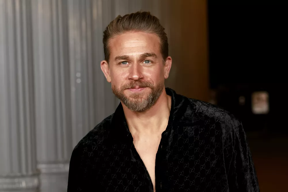 
                Сальма Хайек, Пэрис Хилтон, Деми Мур в прозрачном на LACMA Art+Film Gala 2025            