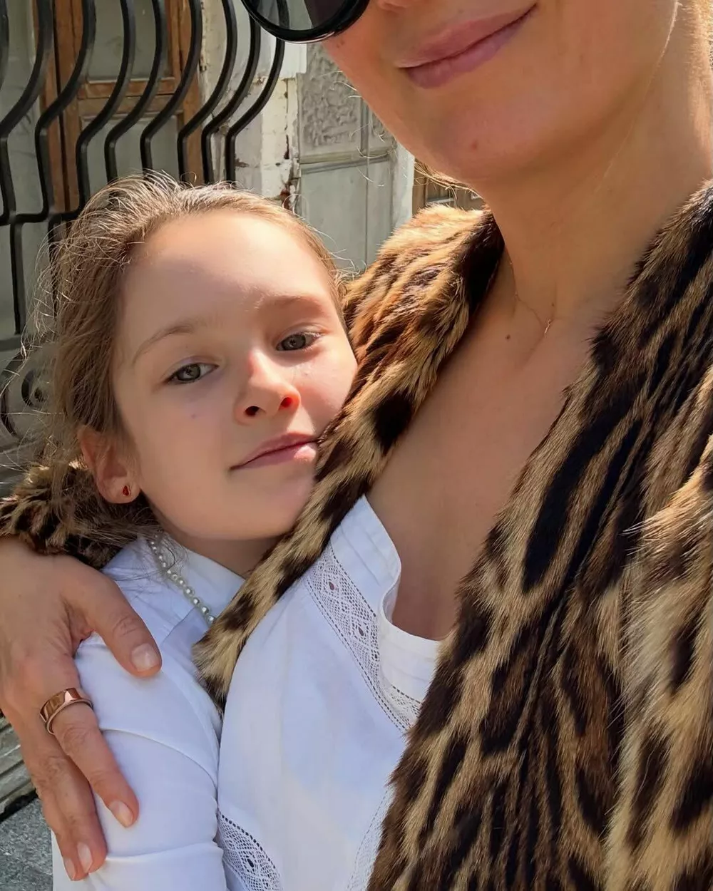 Виктория Исакова показала редкие фото дочери в ее день рождения
Виктория Исакова показала редкие фото дочери в ее день рождения