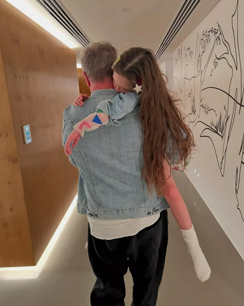 Виктория Исакова показала редкие фото дочери в ее день рождения
Виктория Исакова показала редкие фото дочери в ее день рождения