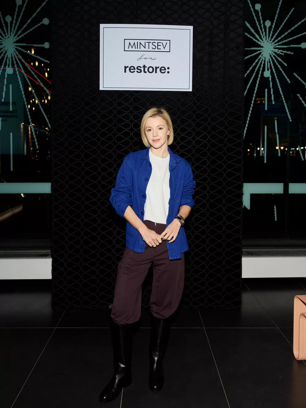 
                Павел Табаков, Юлианна Караулова, Софья Синицына на закрытой презентации в центре Москвы            