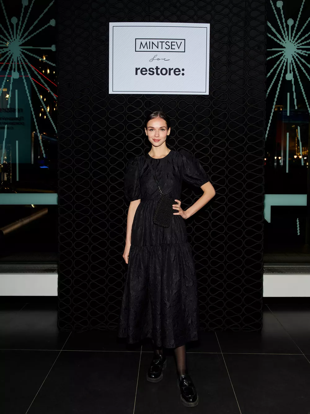 
                Павел Табаков, Юлианна Караулова, Софья Синицына на закрытой презентации в центре Москвы            