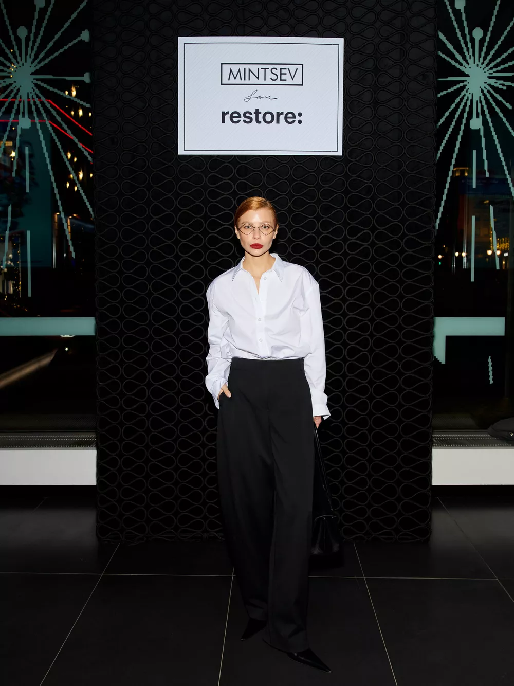 
                Павел Табаков, Юлианна Караулова, Софья Синицына на закрытой презентации в центре Москвы            