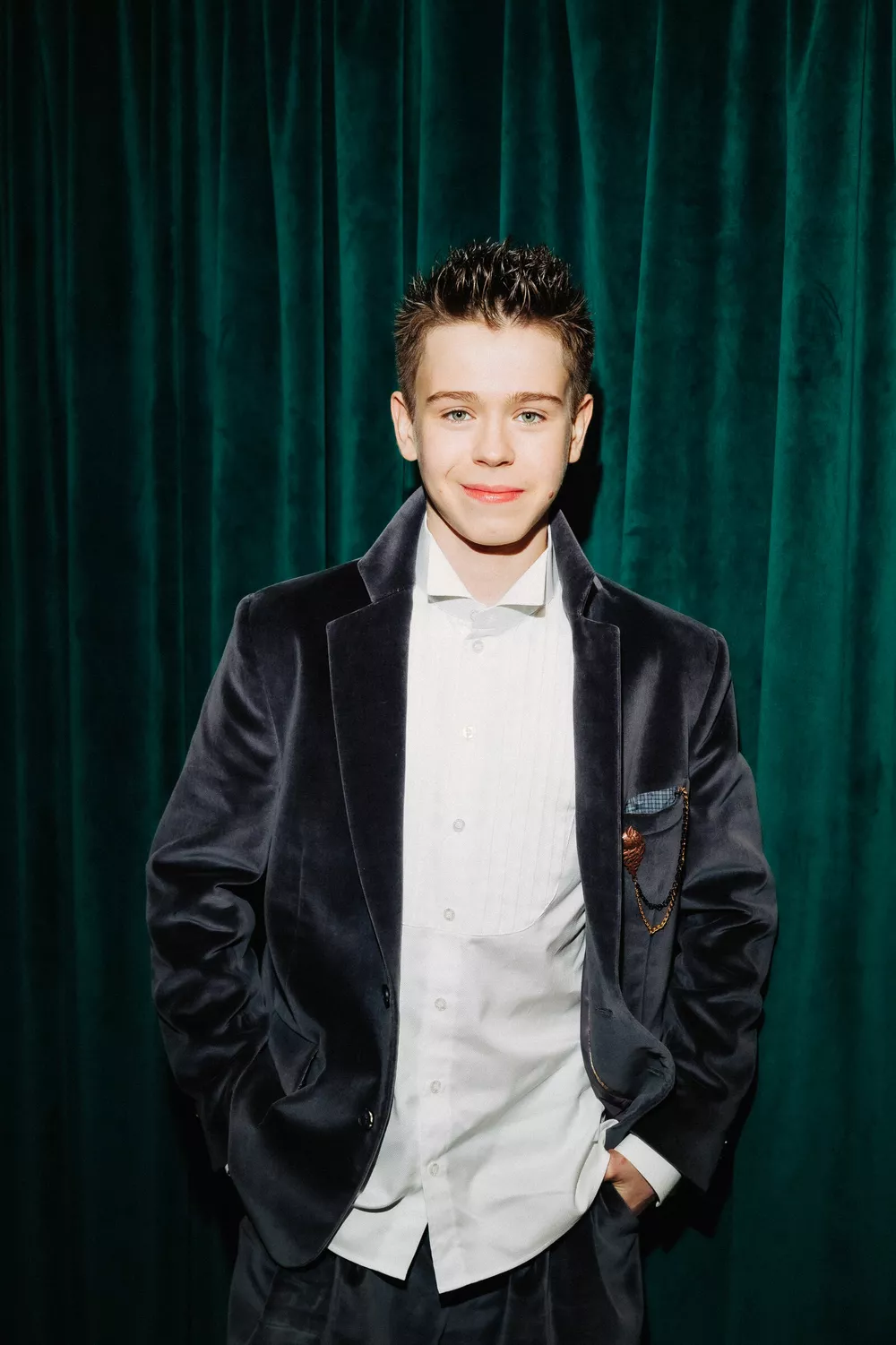 Юлия Хлынина, Евгений Ткачук, Наташа Бардо и другие на премьере фильма "Волчок"