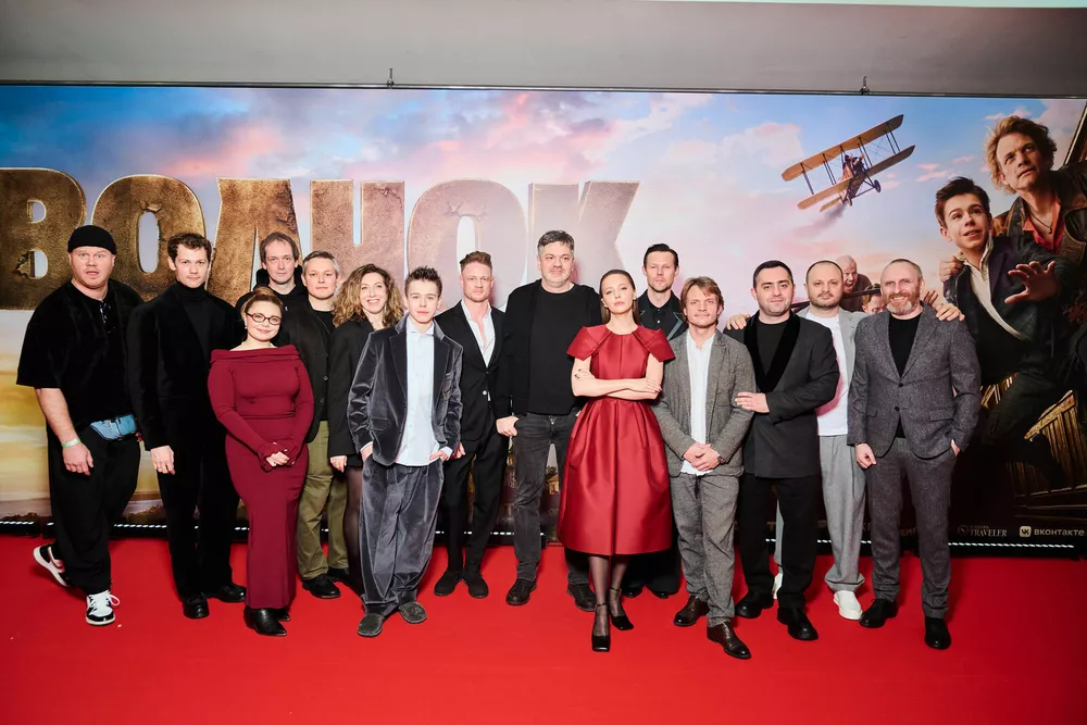 Юлия Хлынина, Евгений Ткачук, Наташа Бардо и другие на премьере фильма "Волчок"