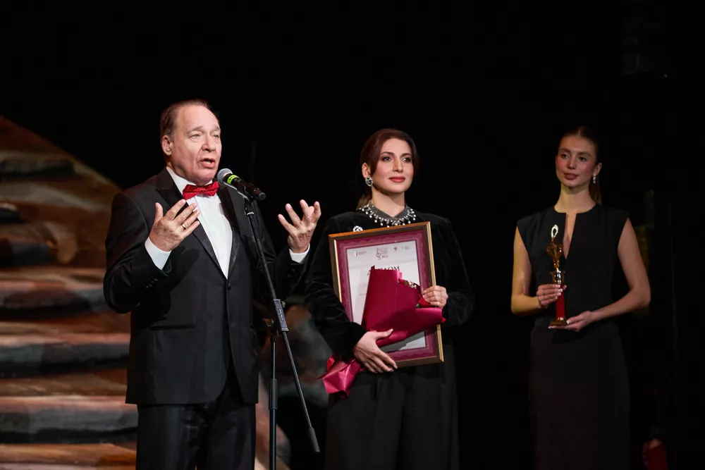 Жасмин получила престижную театральную премию