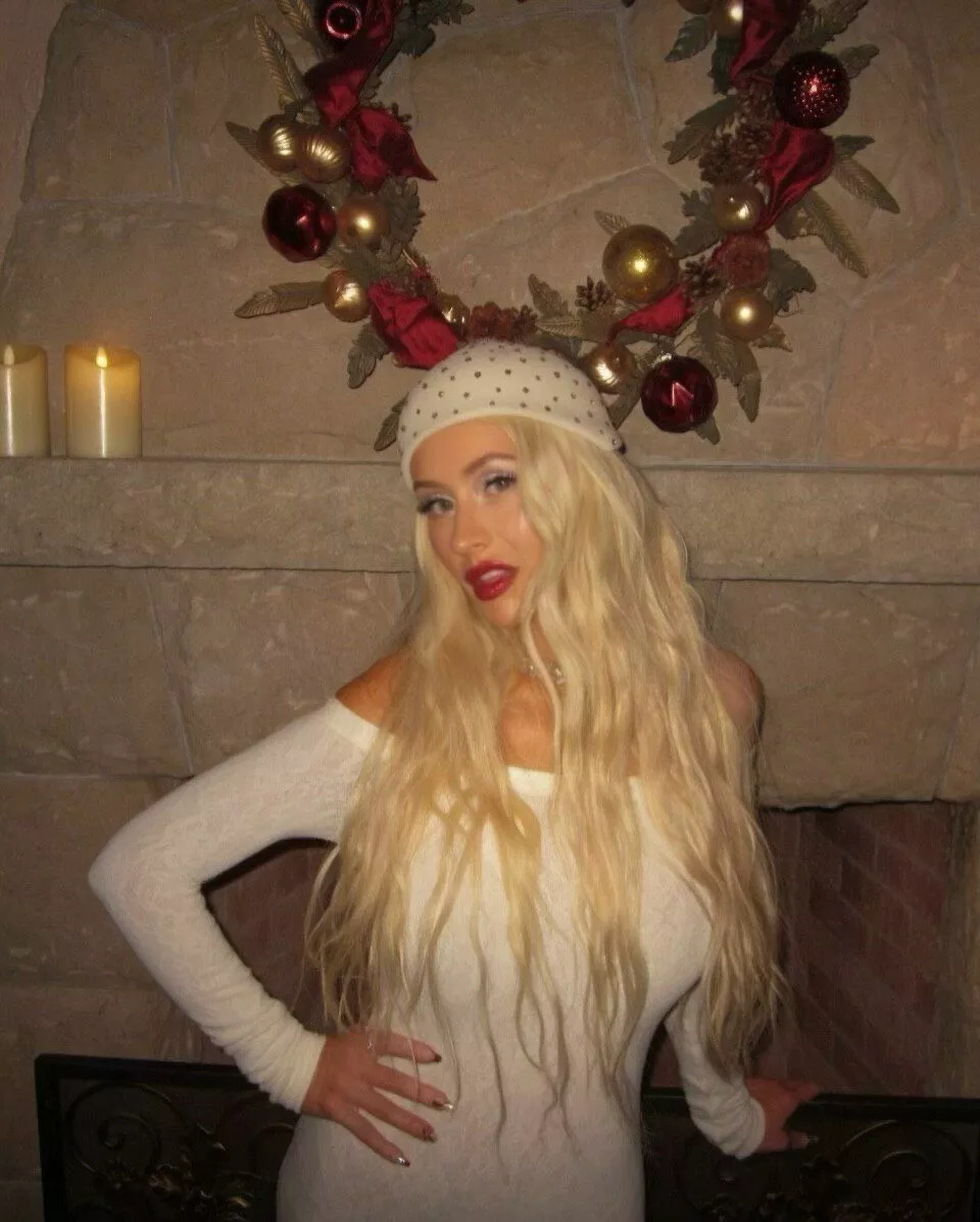 Как Кристина Агилера отметила 45-летие