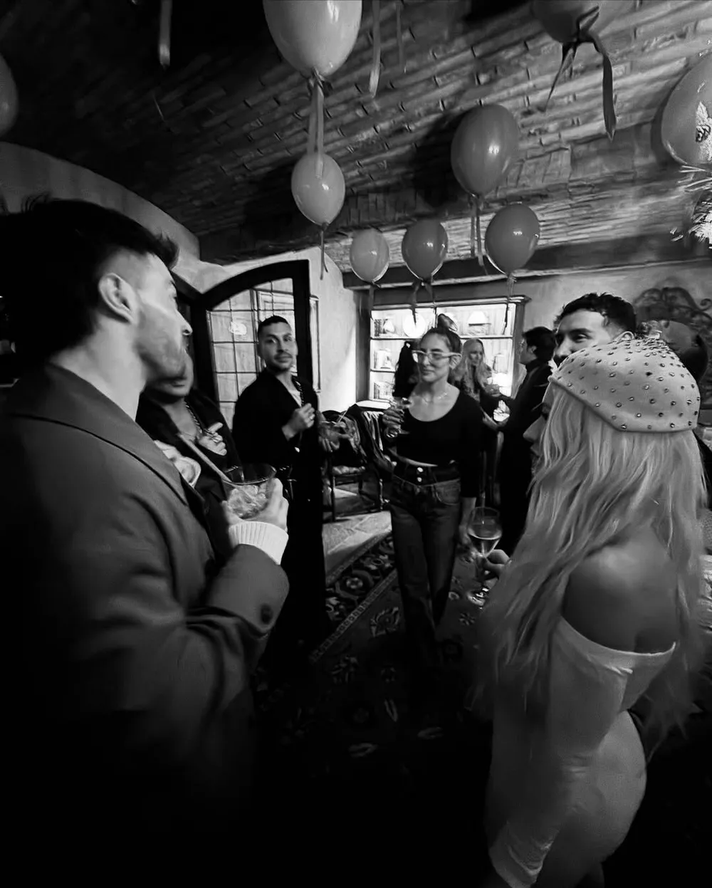 Как Кристина Агилера отметила 45-летие