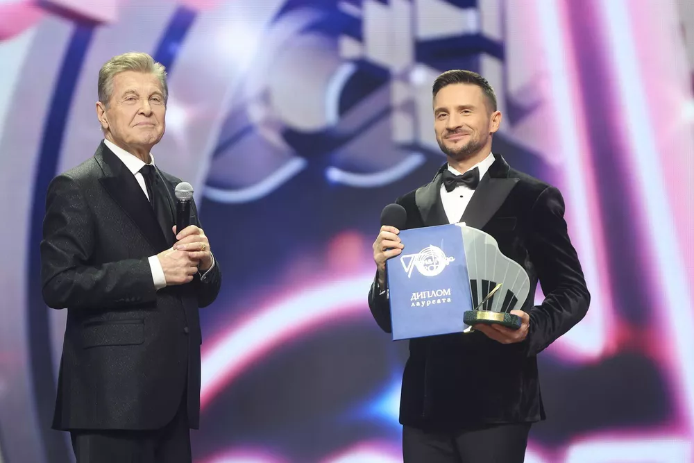 Алсу, Киркоров, Чеботина и другие: легенды на "Песне года-2025"
Алсу, Киркоров, Чеботина и другие: легенды на "Песне года-2025"