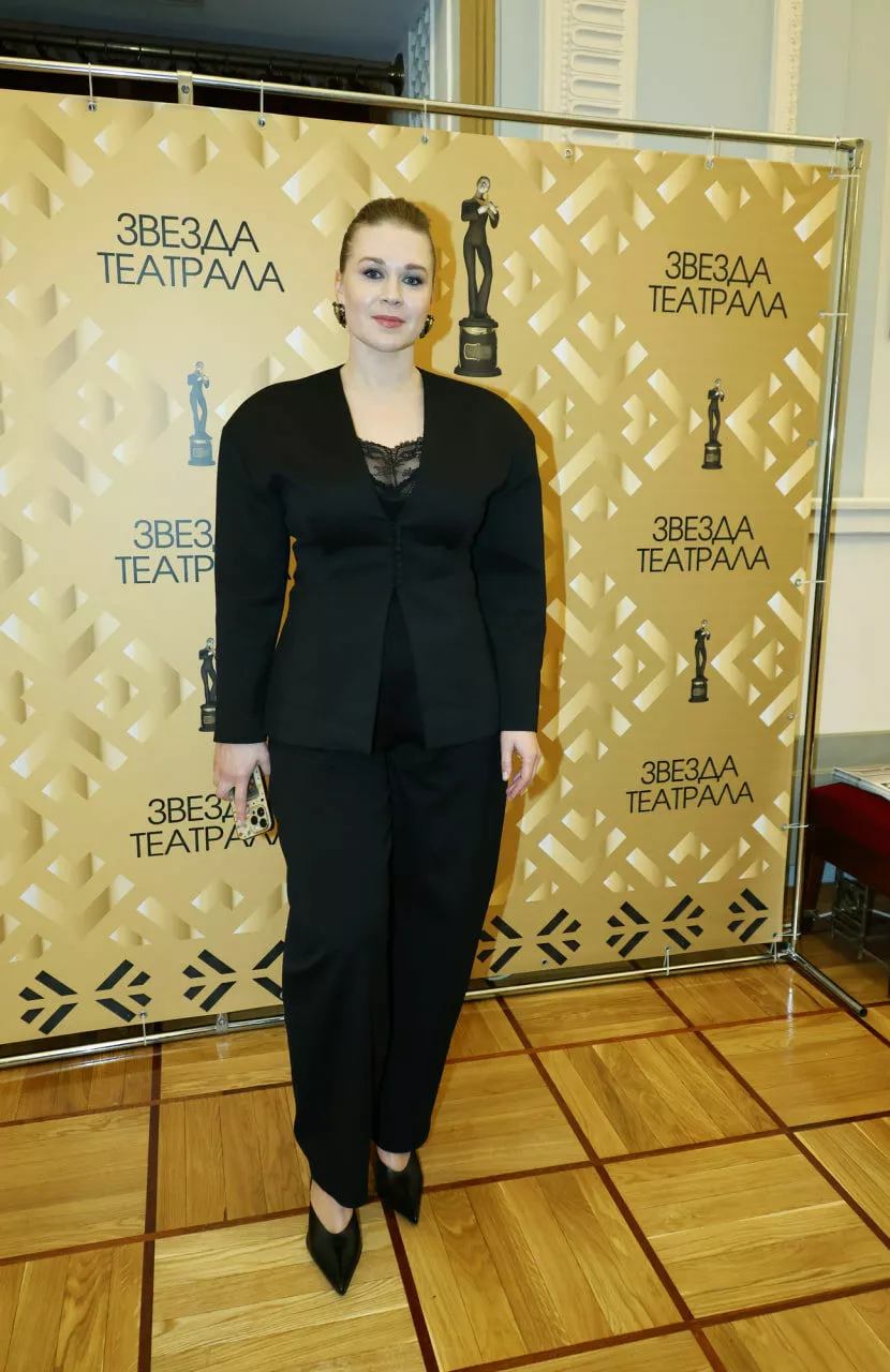 Аня Чиповская, Антон Хабаров, Нонна Гришаева на церемонии вручения премии "Звезда Театрала" Аня Чиповская, Антон Хабаров, Нонна Гришаева на церемонии вручения премии "Звезда Театрала"