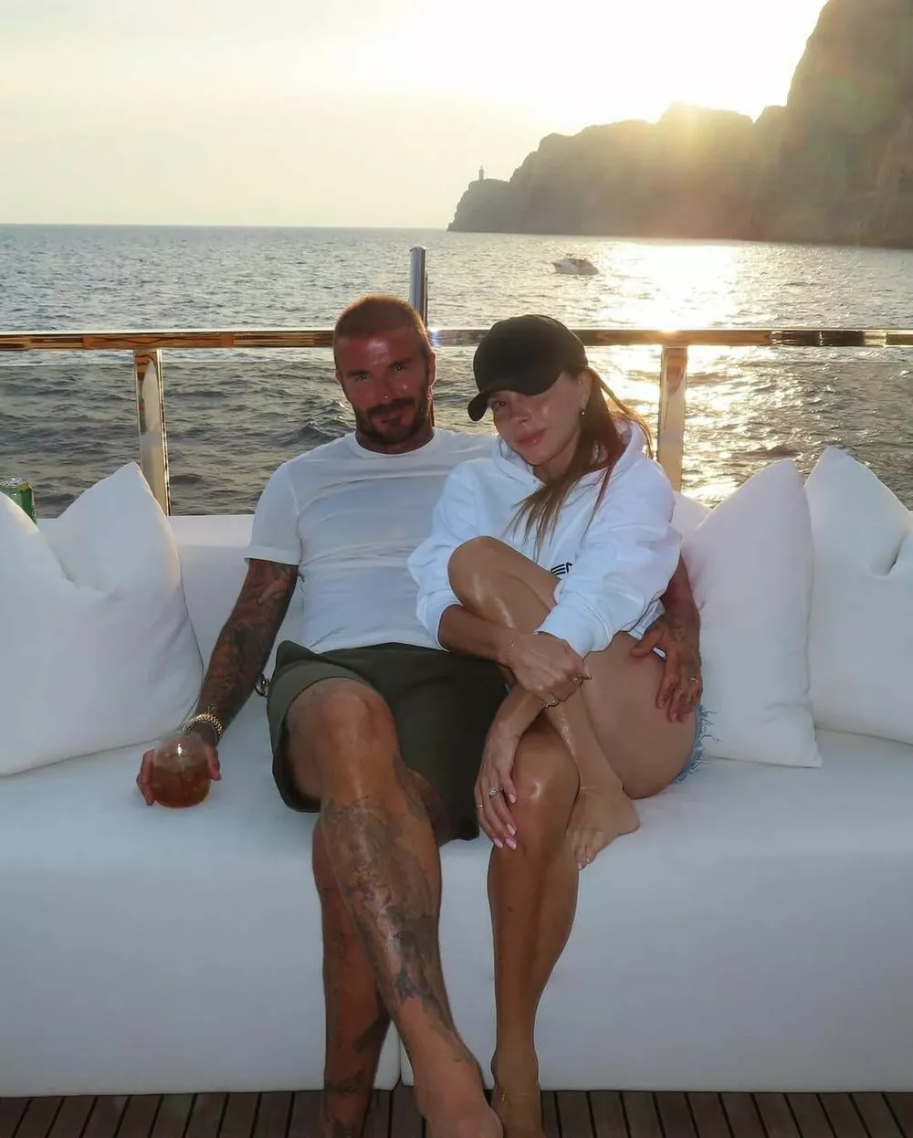 Бруклина Бекхэма призывают позвонить родителям на фоне семейной вражды Бруклина Бекхэма призывают позвонить родителям на фоне семейной вражды