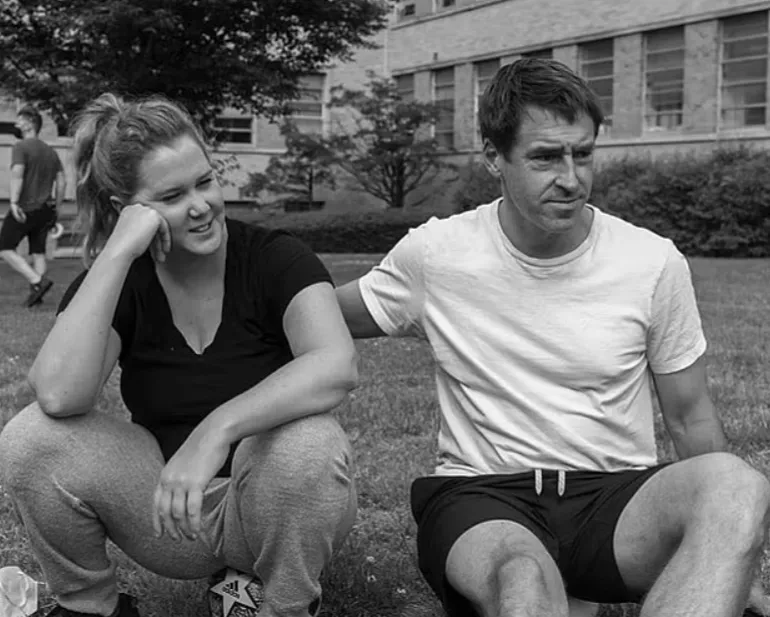 Эми Шумер разводится с мужем после 7 лет брака Эми Шумер разводится с мужем после 7 лет брака