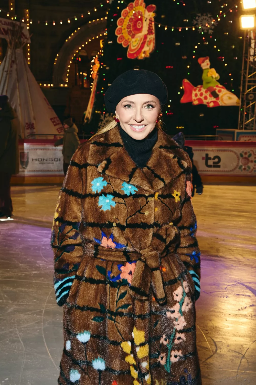 Филипп Киркоров, Юлия и Анна Пересильд, Татьяна Навка и другие на открытии ГУМ-катка