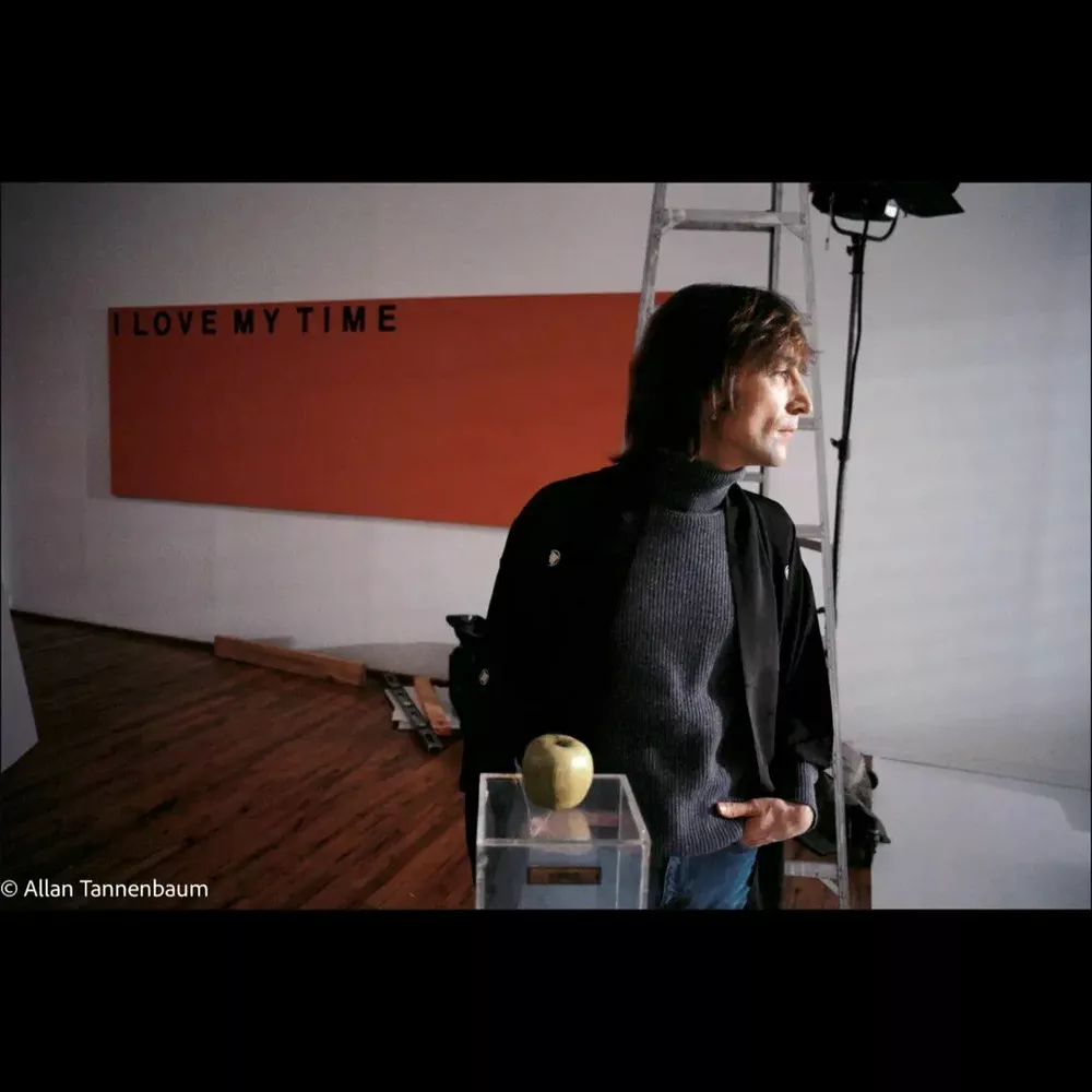 Обнаружены последние фото Джона Леннона за несколько дней перед смертью
Обнаружены последние фото Джона Леннона за несколько дней перед смертью