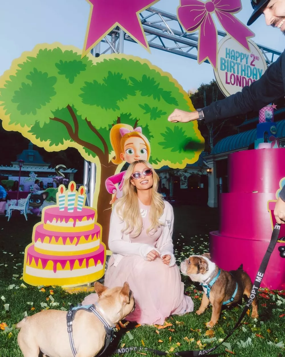 Пэрис Хилтон отметила двухлетие дочери тематической вечеринкой
Пэрис Хилтон отметила двухлетие дочери тематической вечеринкой