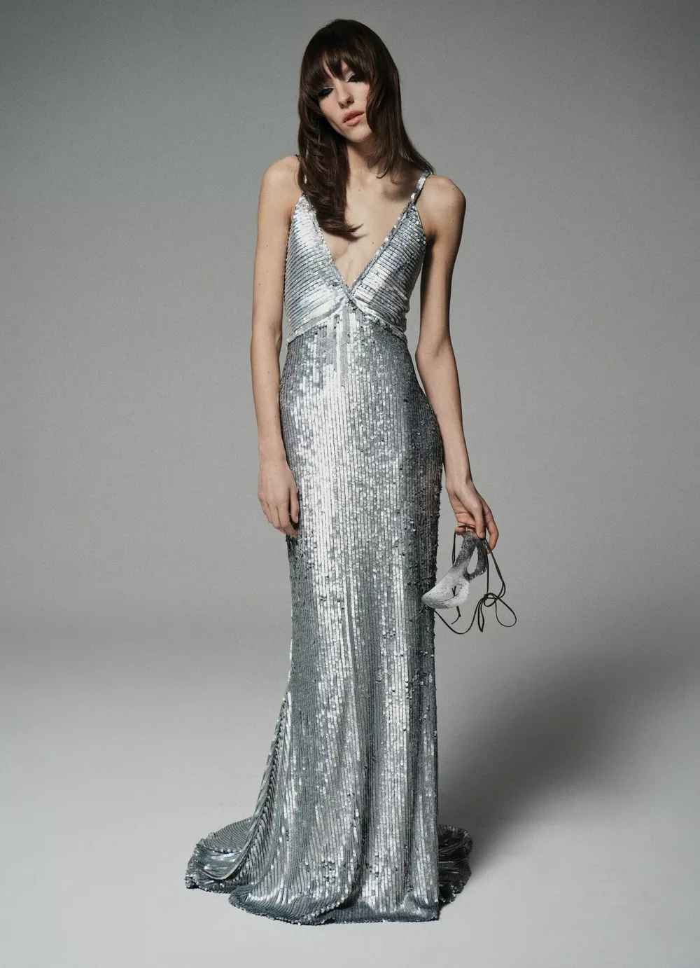 Перья, банты и пайетки: в чем встречать Новый год Перья, банты и пайетки: в чем встречать Новый год